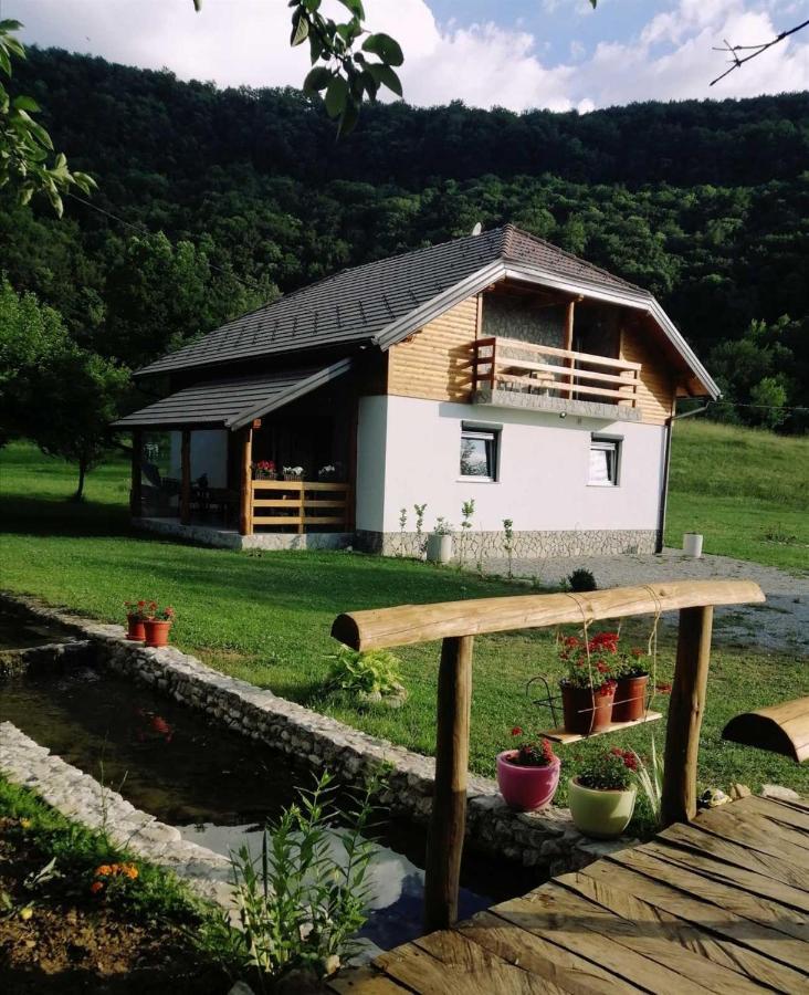 Vacation House Studenac Bihać Eksteriør bilde
