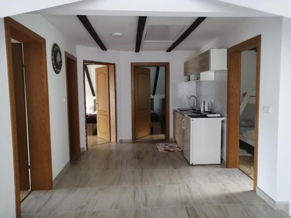 Vacation House Studenac Bihać Eksteriør bilde