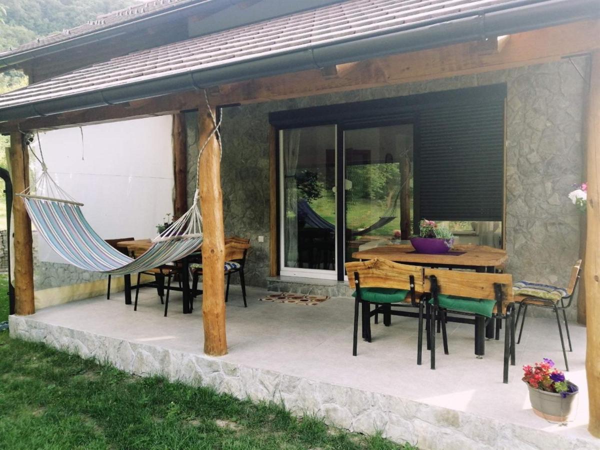 Vacation House Studenac Bihać Eksteriør bilde