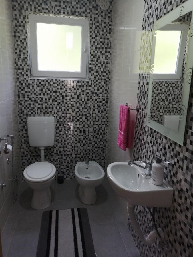 Vacation House Studenac Bihać Eksteriør bilde