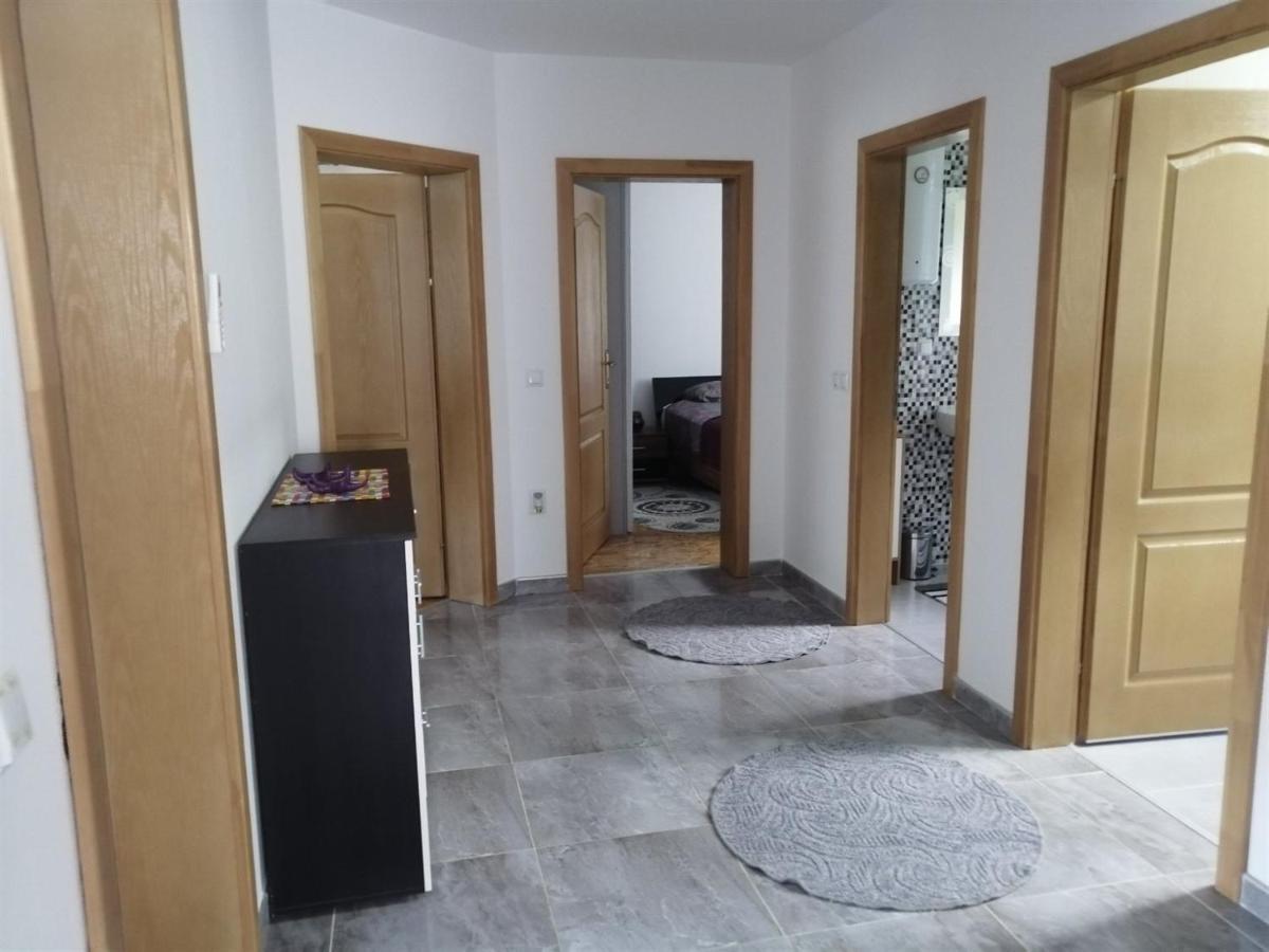 Vacation House Studenac Bihać Eksteriør bilde