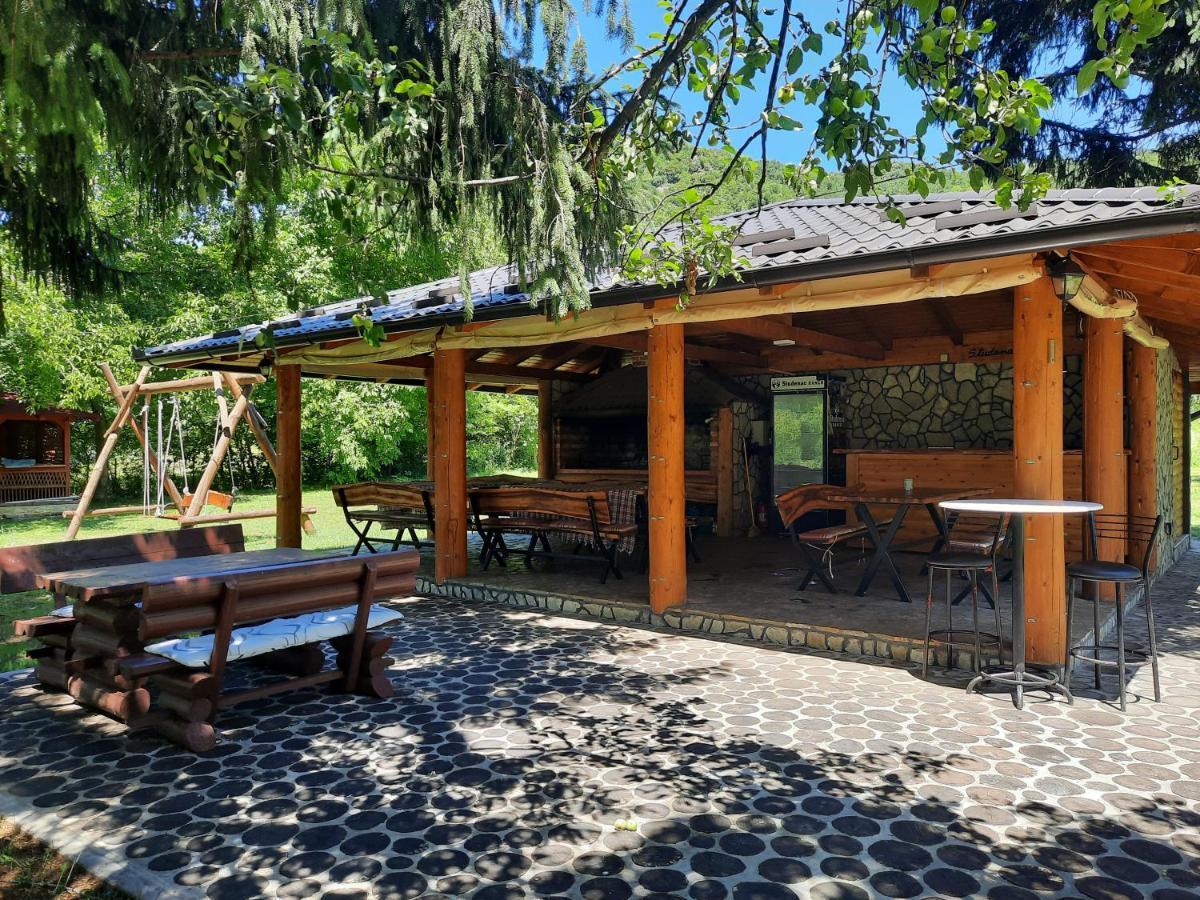 Vacation House Studenac Bihać Eksteriør bilde