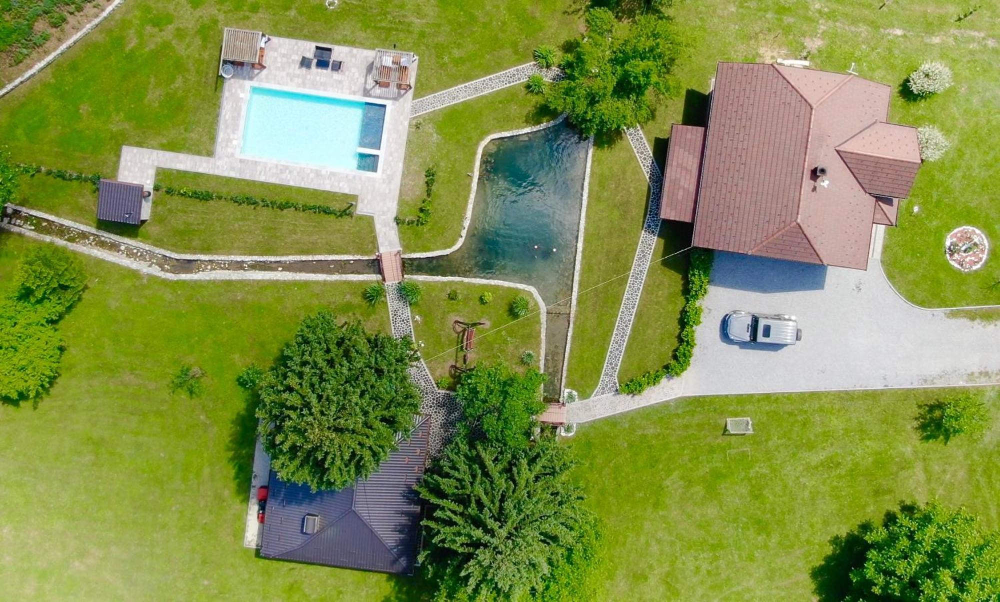 Vacation House Studenac Bihać Eksteriør bilde